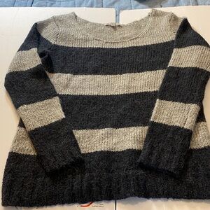 Gap Dark Blue and Gray Crew Neck Sweater 16% Alpaca